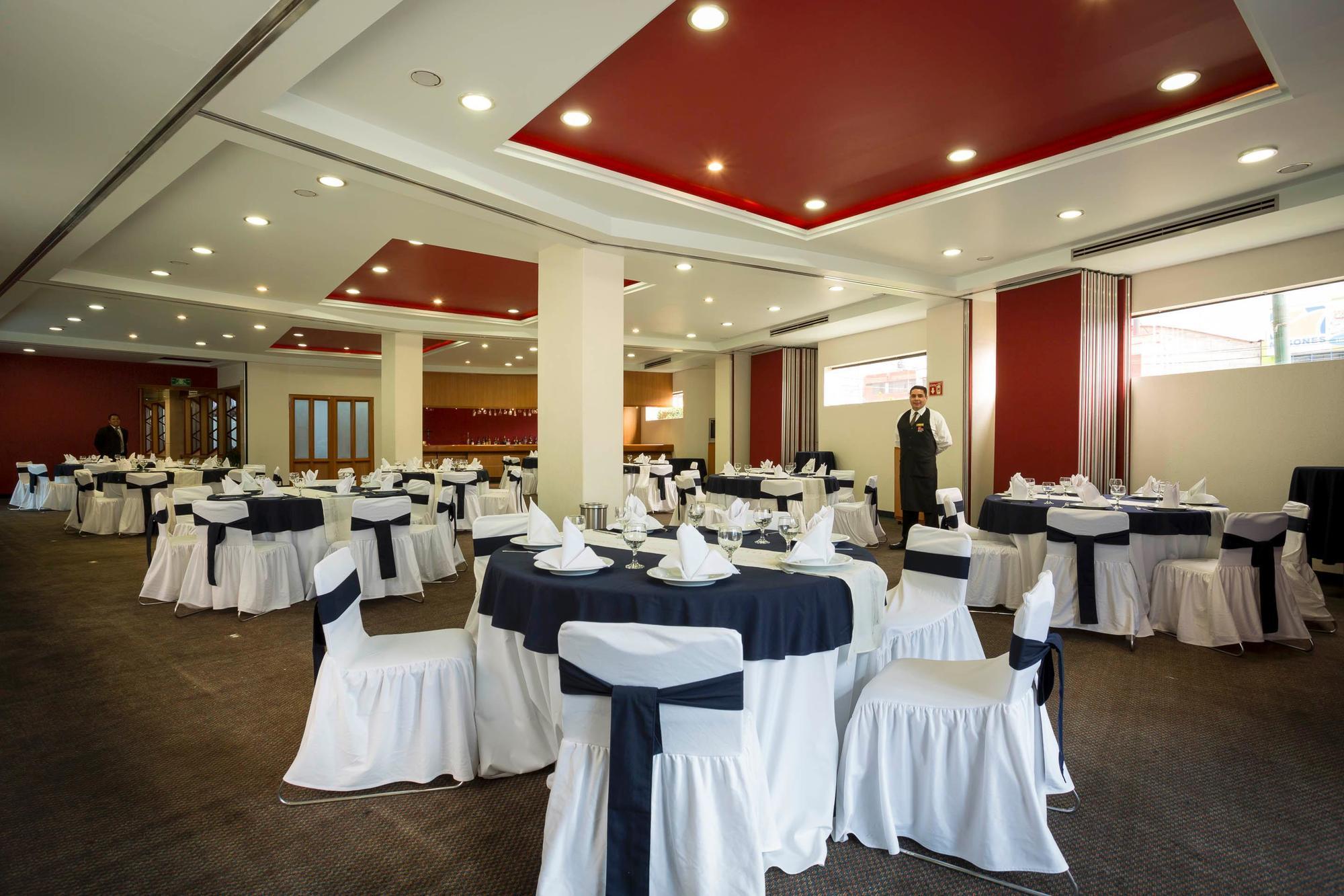 Hotel Abastos Plaza メキシコシティ エクステリア 写真