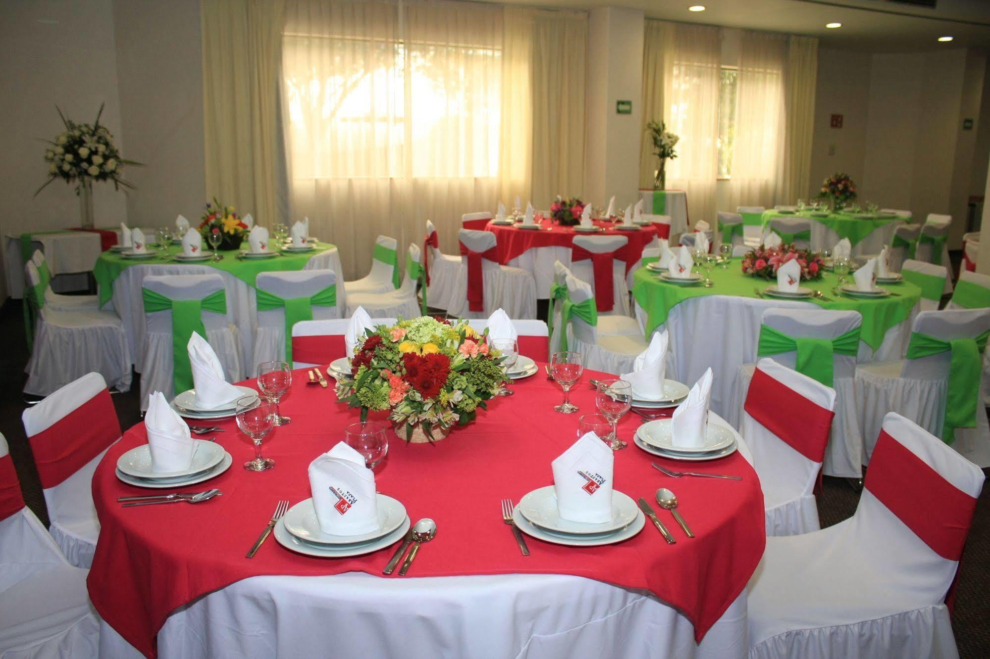 Hotel Abastos Plaza メキシコシティ エクステリア 写真